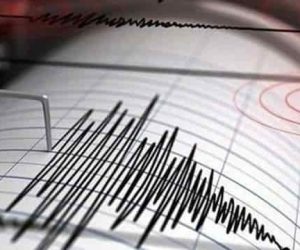 Endonezya’da 7,7 büyüklüğünde deprem meydana geldi